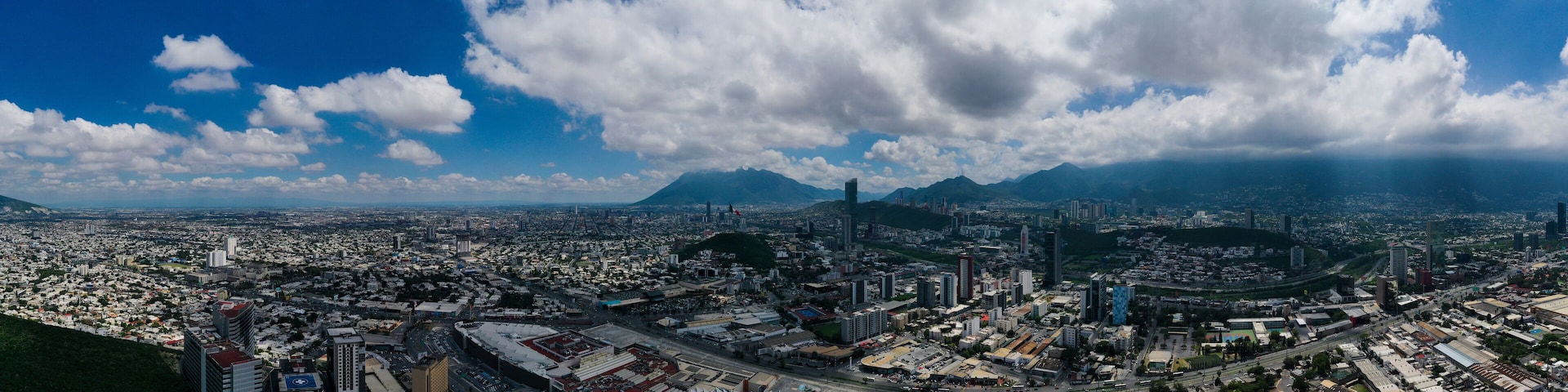 Panorámica aérea de Monterrey, México
