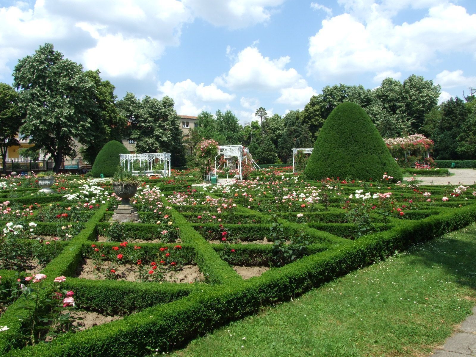 The Rose Park in Timisoara is one of the city beauties
#architecture