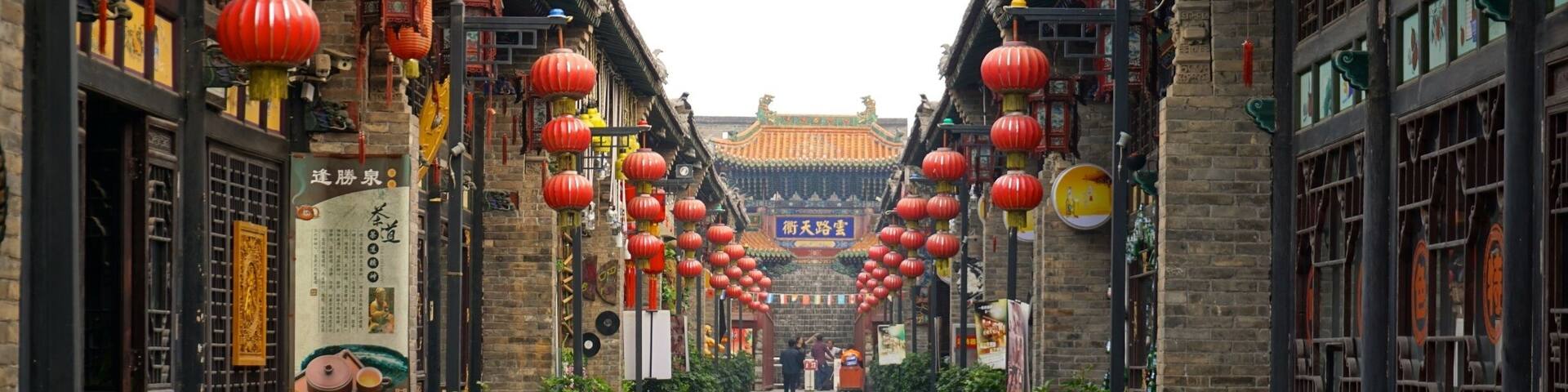 The modernization of China has unfortunately seen many of its historical cities and landmarks destroyed. One that has been restored and untouched is the ancient walled city of Pingyao. This was one of the few times the crowds of this beautiful city weren't overwhelming and i could take in the beauty and awe of this awesome sight
#china
#pingyao
#travel