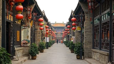 The modernization of China has unfortunately seen many of its historical cities and landmarks destroyed. One that has been restored and untouched is the ancient walled city of Pingyao. This was one of the few times the crowds of this beautiful city weren't overwhelming and i could take in the beauty and awe of this awesome sight
#china
#pingyao
#travel