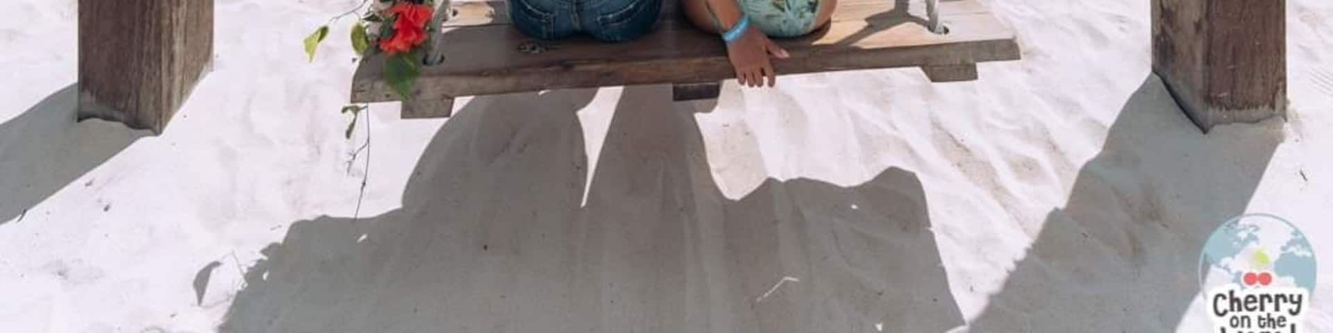 Stay close to people who feel like sunlight! 🌞💛