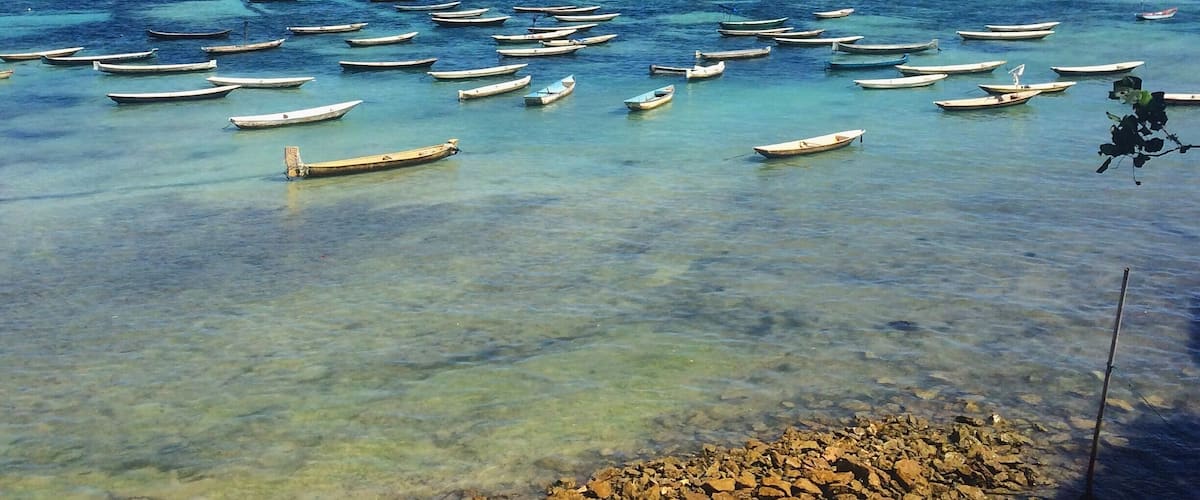 What an amazing Island is Lembongan, off the coast from Lombok, in Indonesia. Breathtaking sceneries, crystal blue waters, and a still very authentic feel about it.
#indonesia #nusalembongan #blue