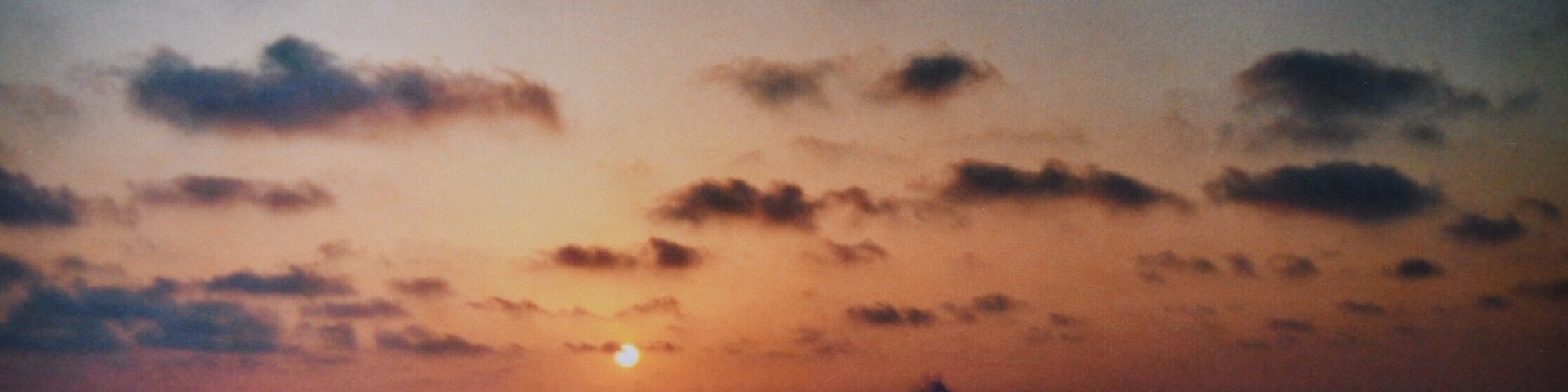 A small island in the distance - my dad told me they used to swim over there, his brothers and himself, when they were young. Or do they still..? //Analogue shot on Kodak200 #LifeatExpedia