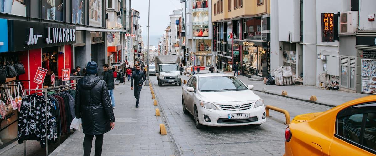 Beyazit featuring street scenes and a city