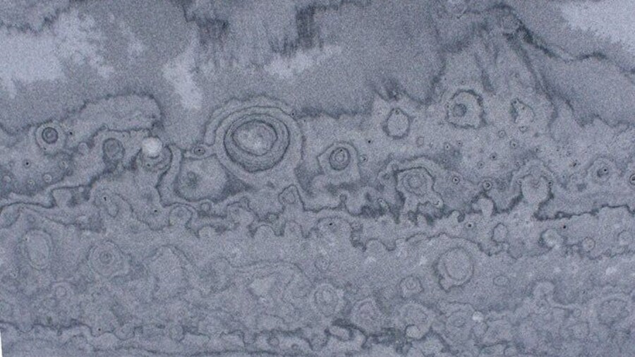 A natural Psychedelic pattern left in the sand on Balashire beach
#patterns