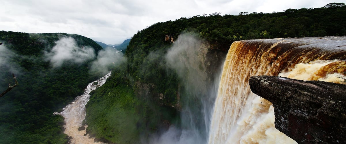 Kaieteur waterfall, one of the tallest falls in the world, potaro river Guyana