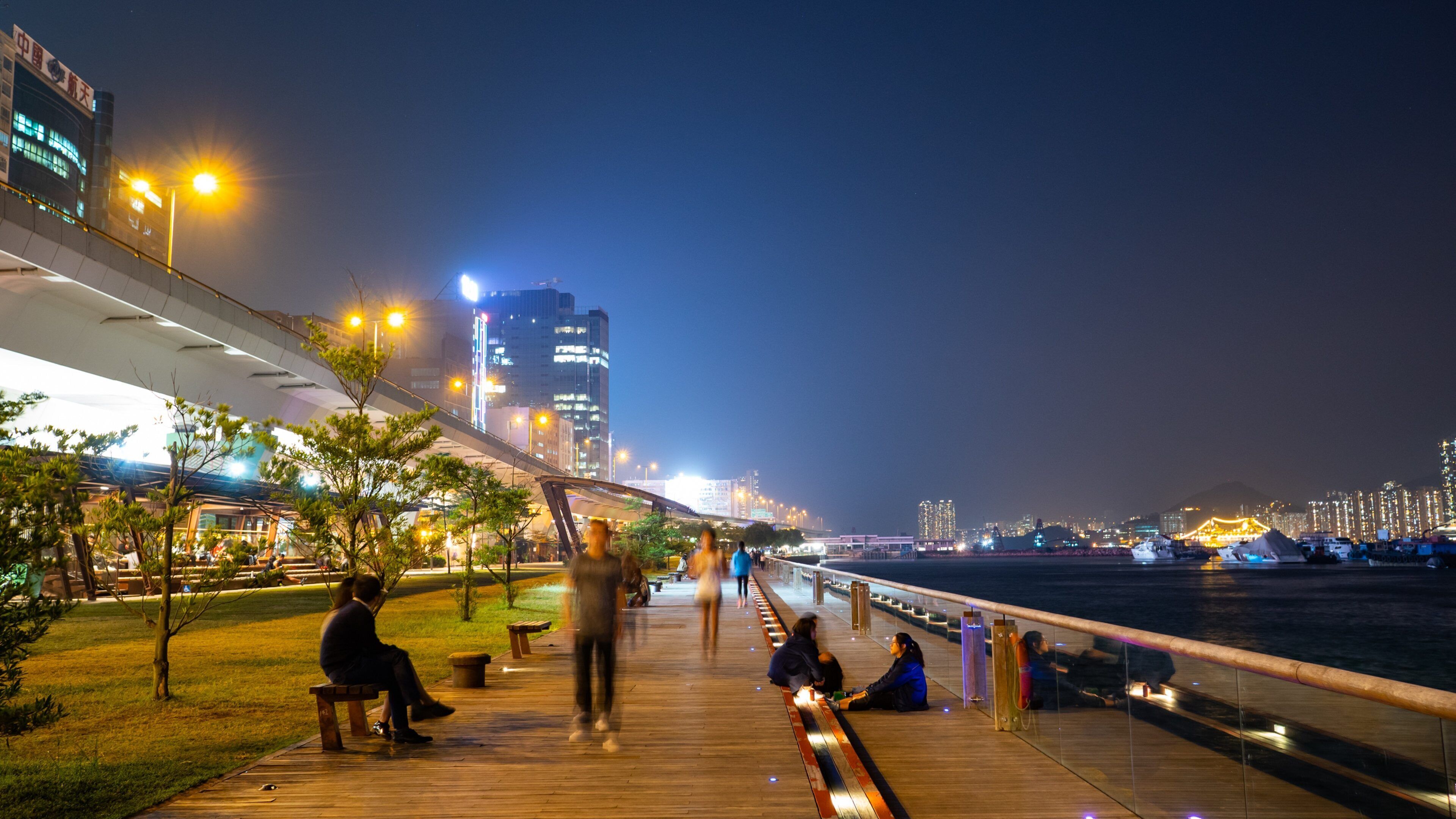 Kwun Tong Promenade featuring night scenes
