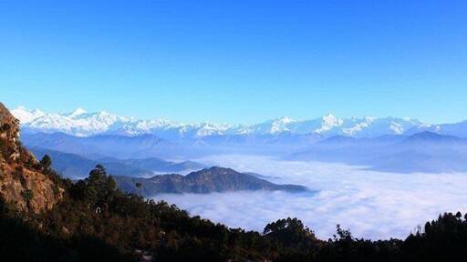 Himalayas and illusionistic river of clouds is totally mesmerizing on a early winter morning!! #ExploreIndia
#winterspecial #india
