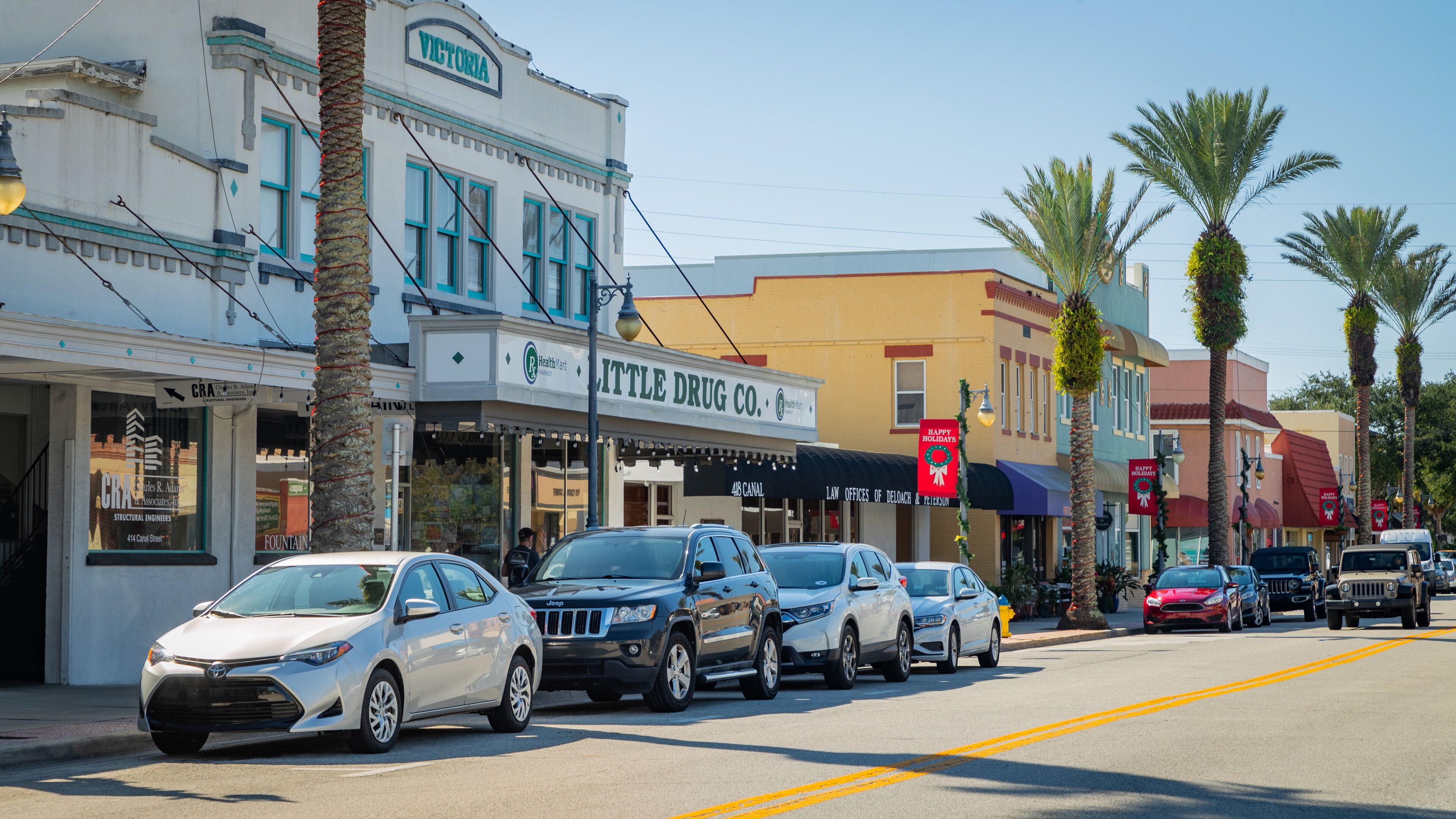 Canal Street Historic District featuring a small town or village