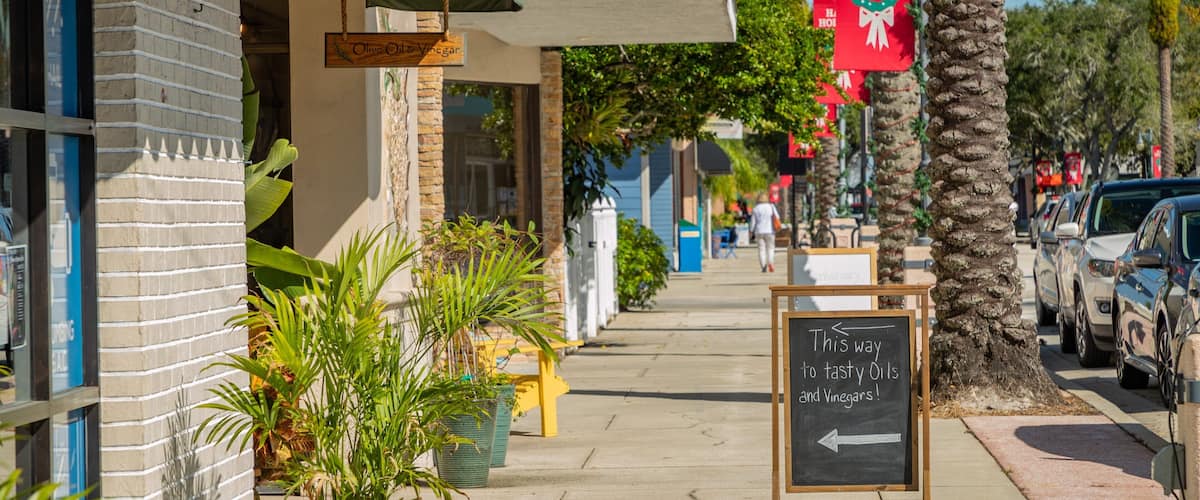 Canal Street Historic District which includes signage