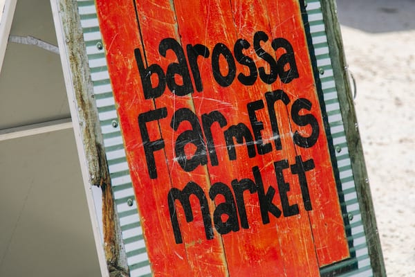 Barossa Farmers Market which includes signage