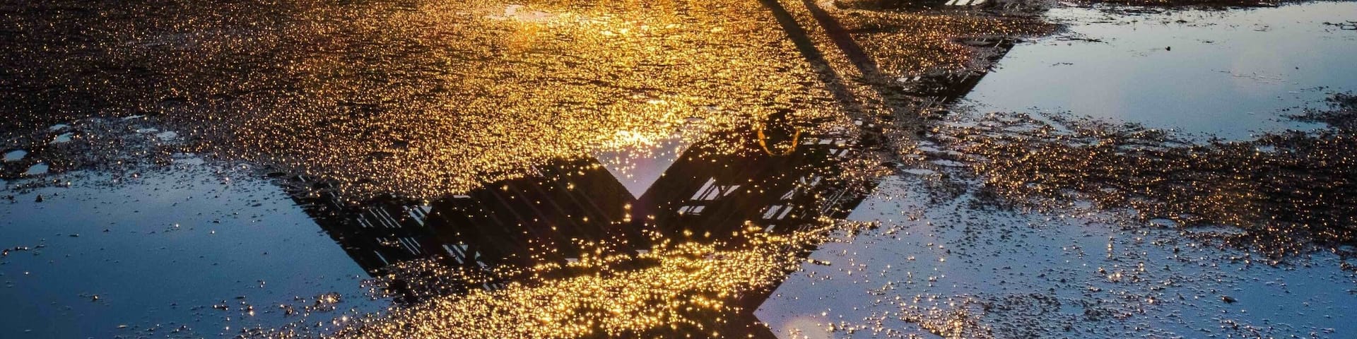 Saarpolygon, a 9 story high steel sculpture by Pfeiffer Sachse Architekten, Berlin, 2016
Go there just before sunset in order to capture the best light !