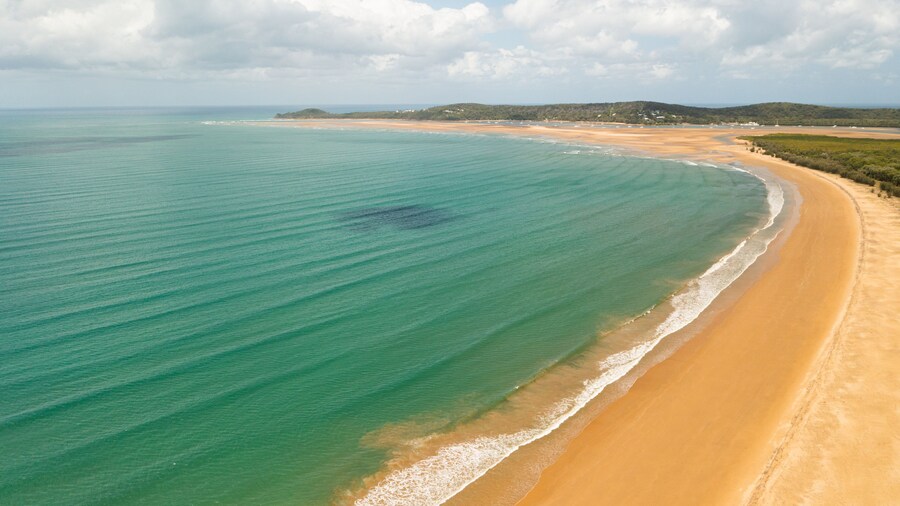 Eurimbula National Park showing landscape views, general coastal views and a beach