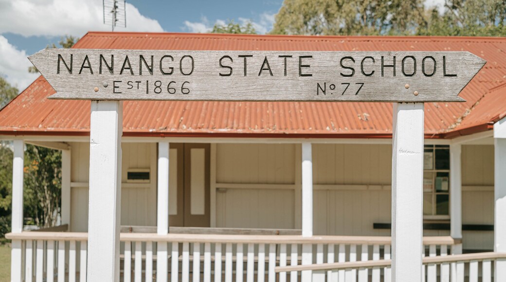 Ringsfield House and Museum showing signage and a small town or village