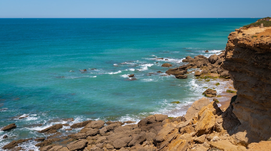 Cala del Faro showing general coastal views and rocky coastline