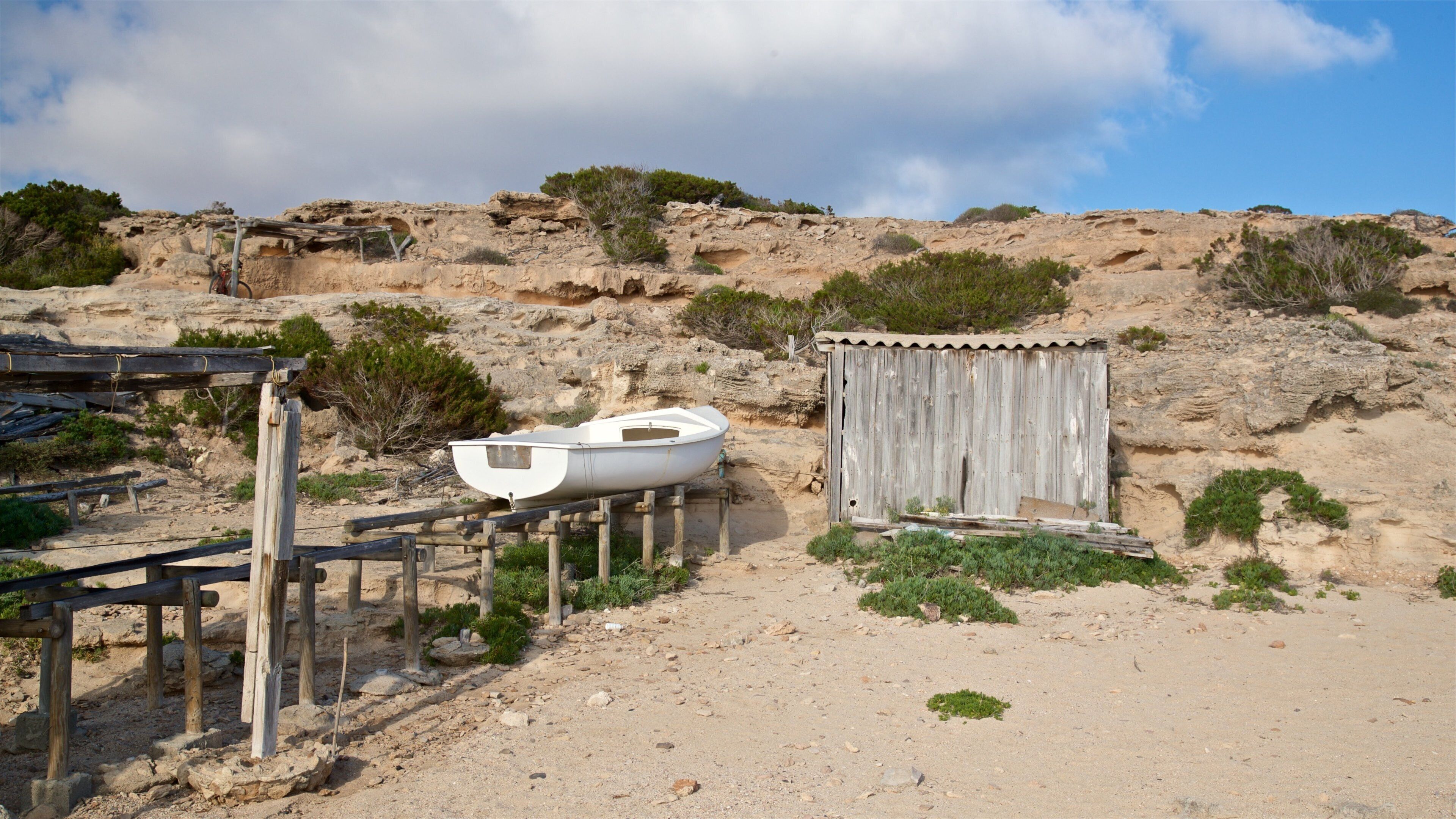 Caló des Mort which includes tranquil scenes