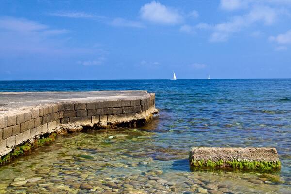 Cala Les Urques showing general coastal views