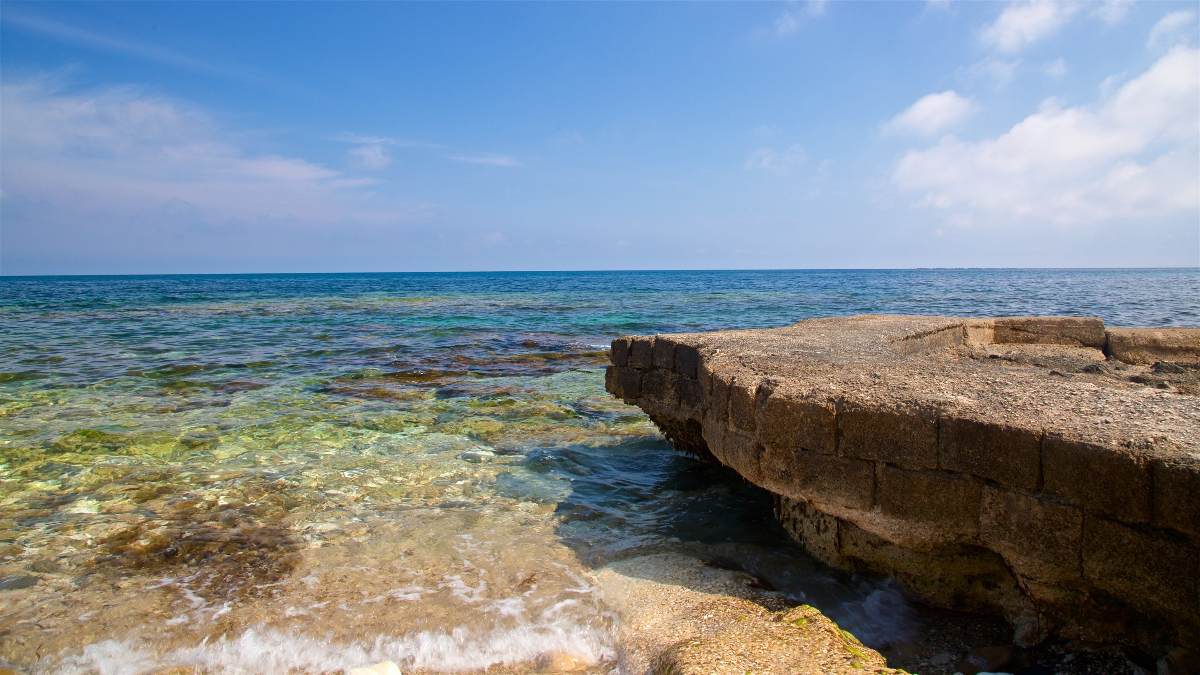 Cala Les Urques showing general coastal views and rugged coastline