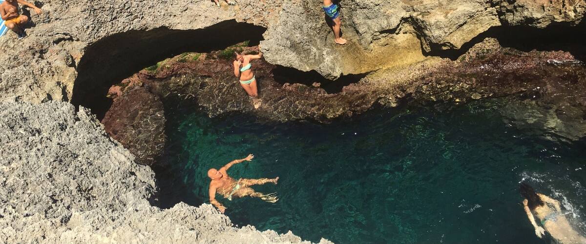 Bathing between the rocks
#AquaTrove