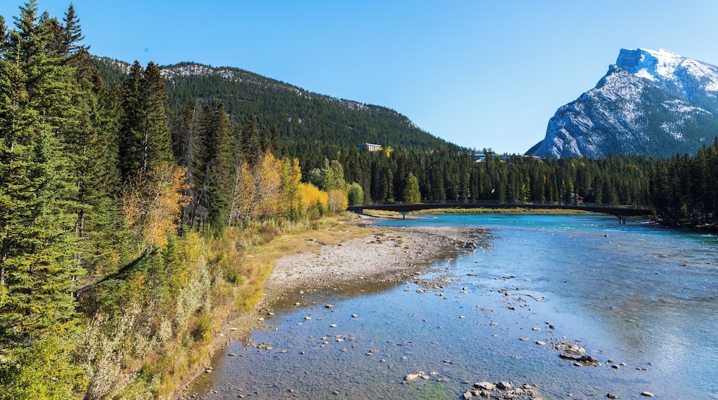 Montaña Tunnel Mountain
