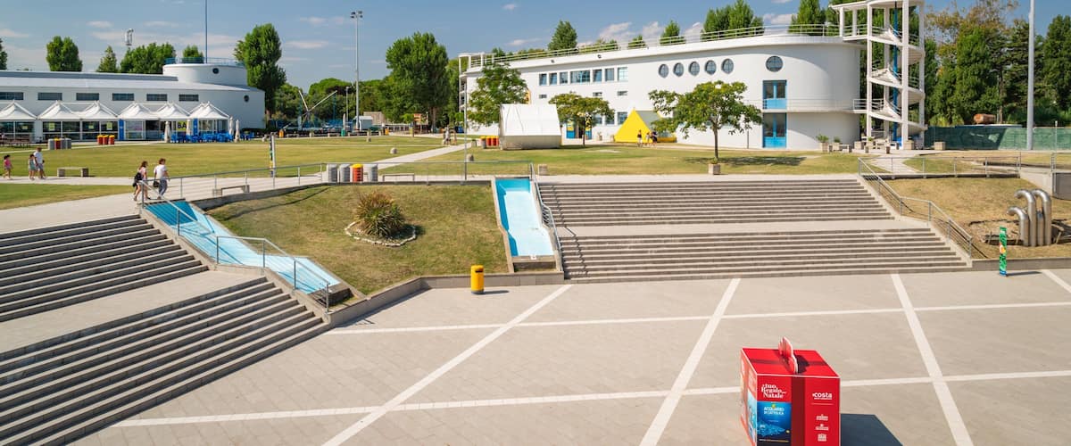 Acquario Di Cattolica which includes a garden