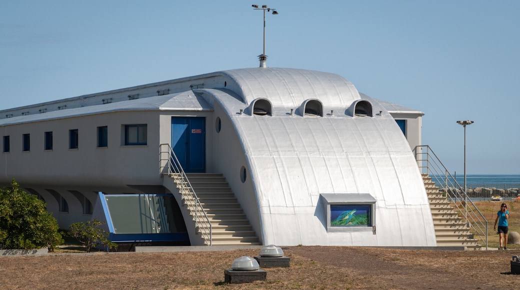 Acquario Di Cattolica which includes modern architecture