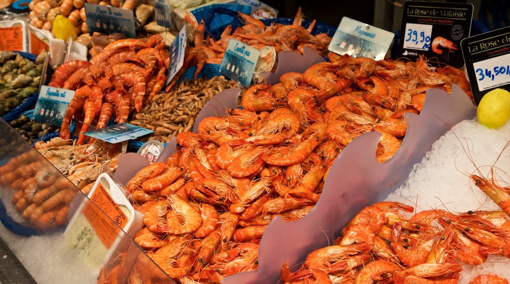 Victor Hugo Market which includes markets and food