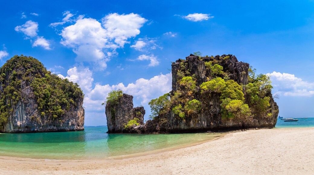 Beach at Koh Hong island