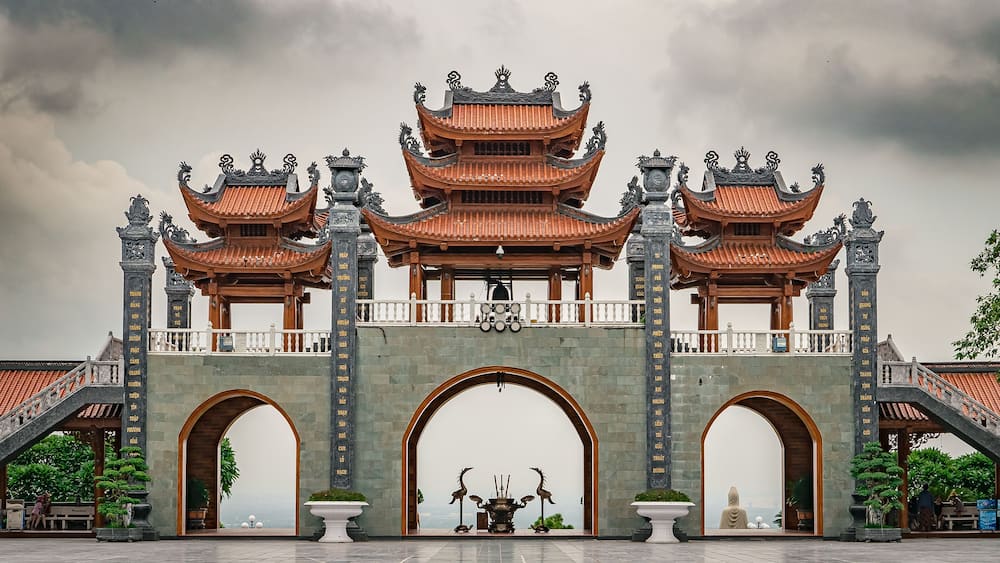 Uong Bi, Quang Ninh, Vietnam: Va Bang Pagoda