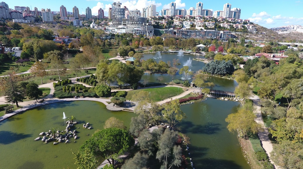 Bahçeşehir Gölet Park