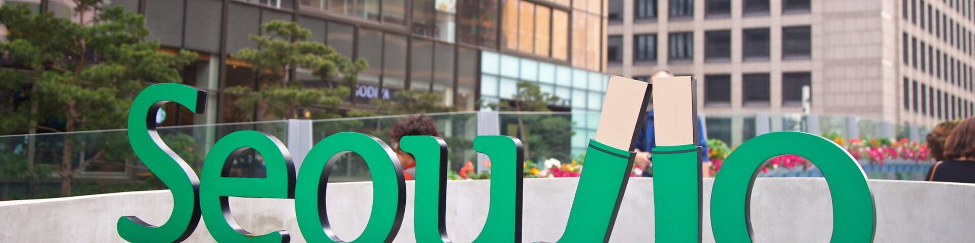 Seoullo 7017 showing signage