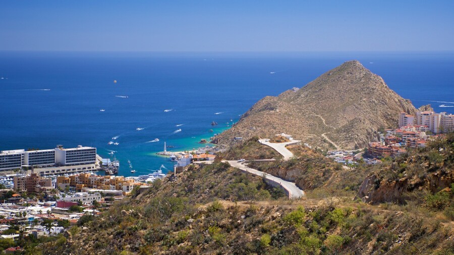 Cerro de la Z which includes a coastal town, landscape views and general coastal views