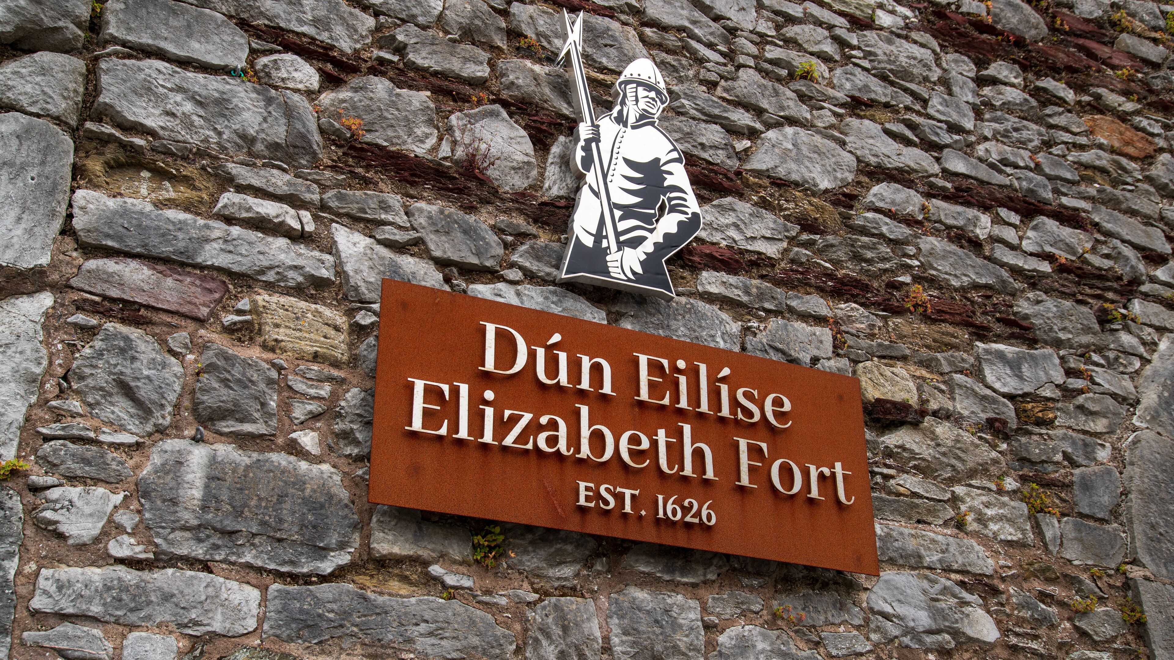 Elizabeth Fort featuring signage