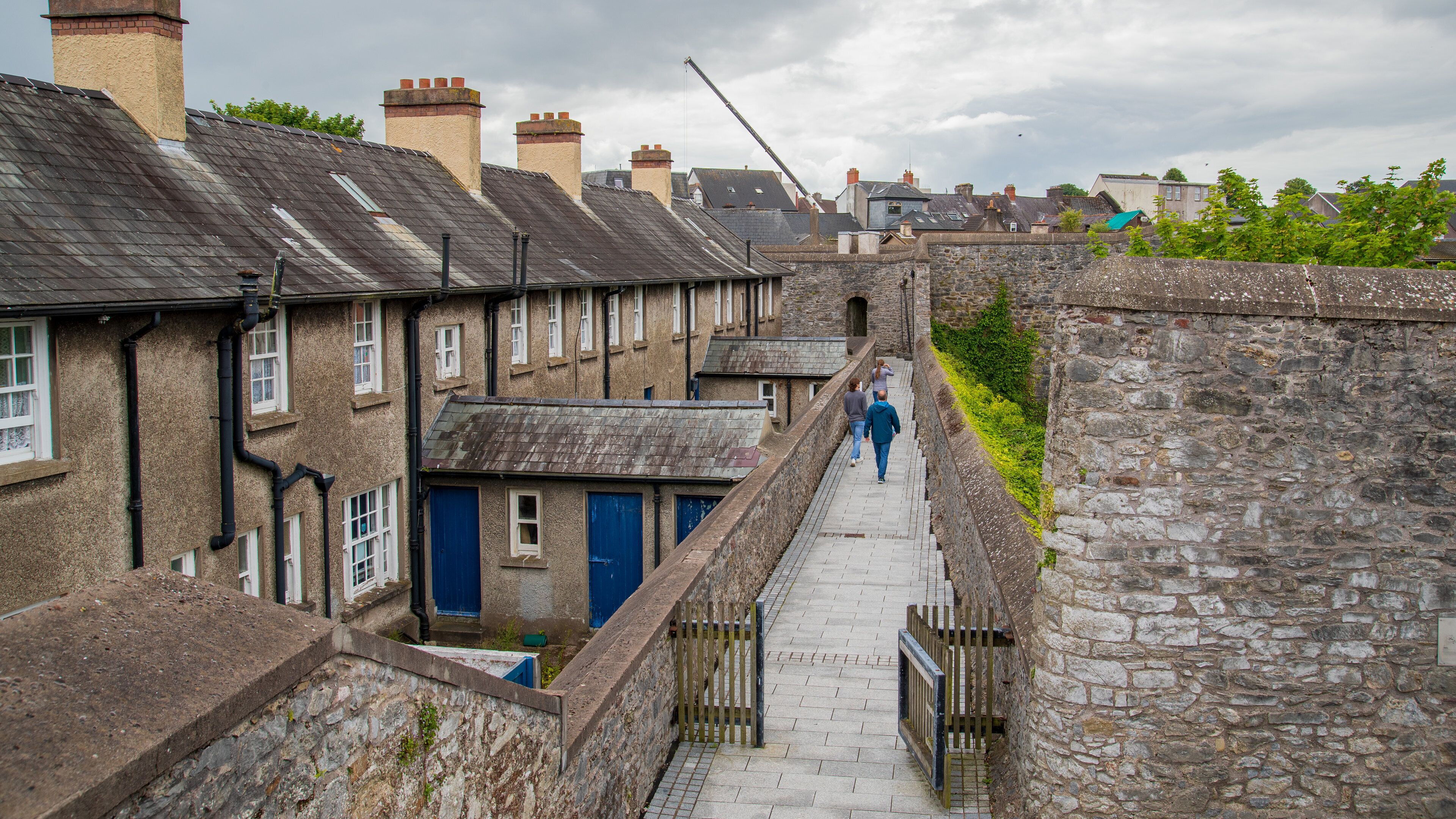 Elizabeth Fort which includes chateau or palace and heritage elements