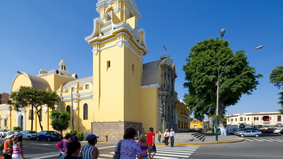 Barranco which includes street scenes as well as a large group of people