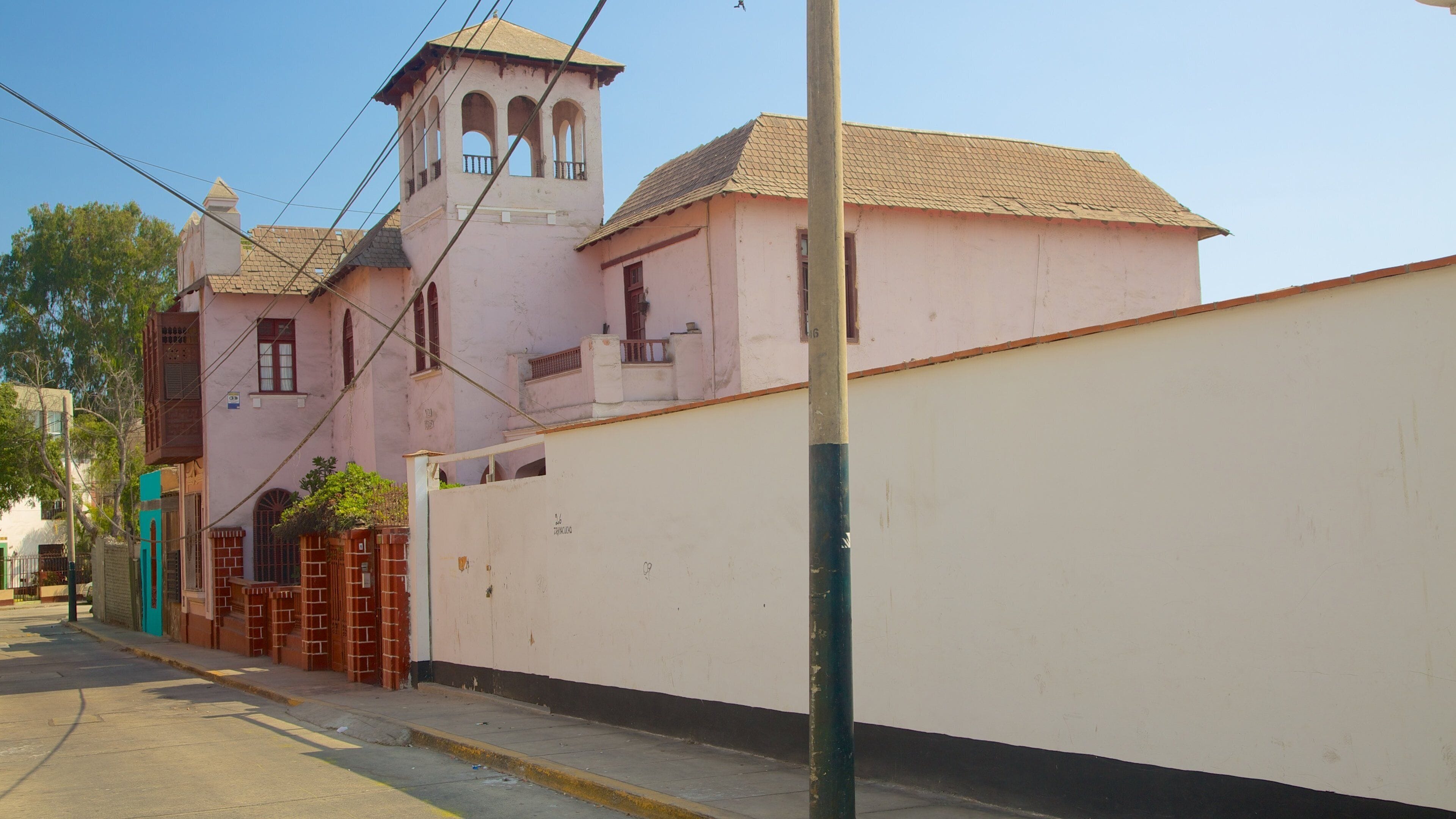 Barranco featuring street scenes