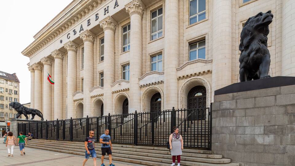 Sofia Court House which includes street scenes and heritage architecture