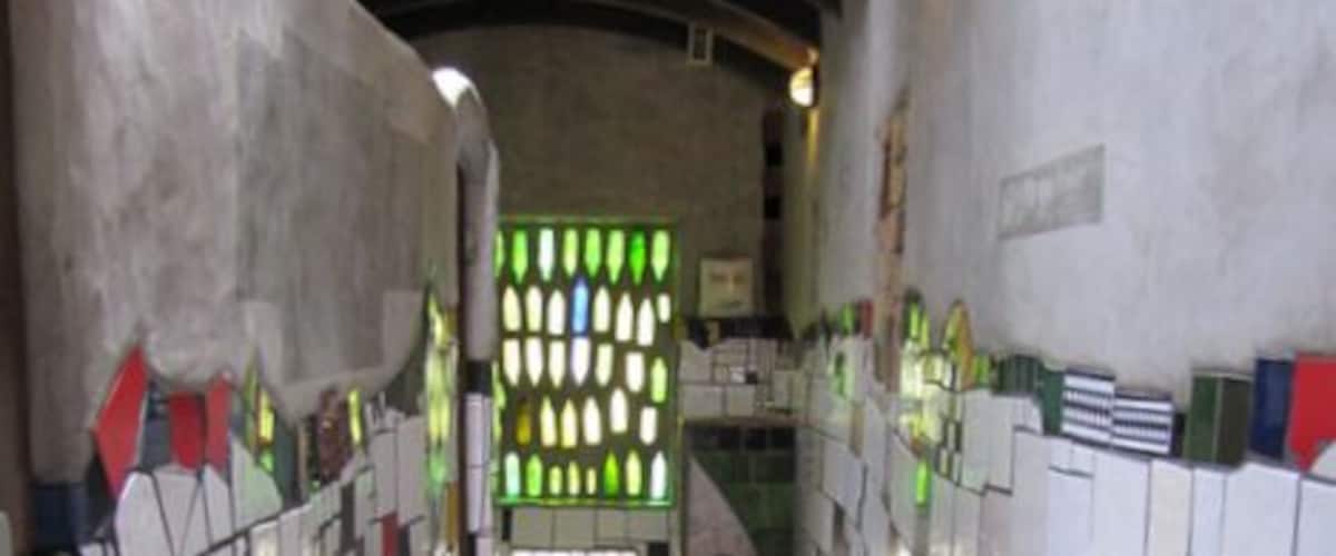 Got to admit taking photos inside a public toilet is pretty weird! Though these are operating toilets there are plenty of tourists doing the same thing - so you probably won't get arrested!
And yes it's all entirely free - we don't charge for public loos in NZ - not even famous ones!