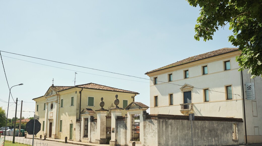 Museo Internacional de Máscaras de Amleto y Donato Sartori