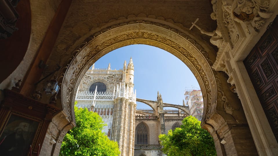 Cabildo Catedral showing heritage elements and heritage architecture