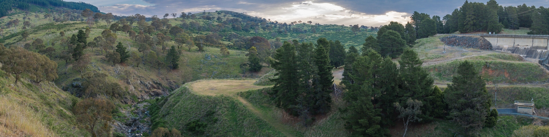 Carcoar Dam, Wind Turbines and countryside