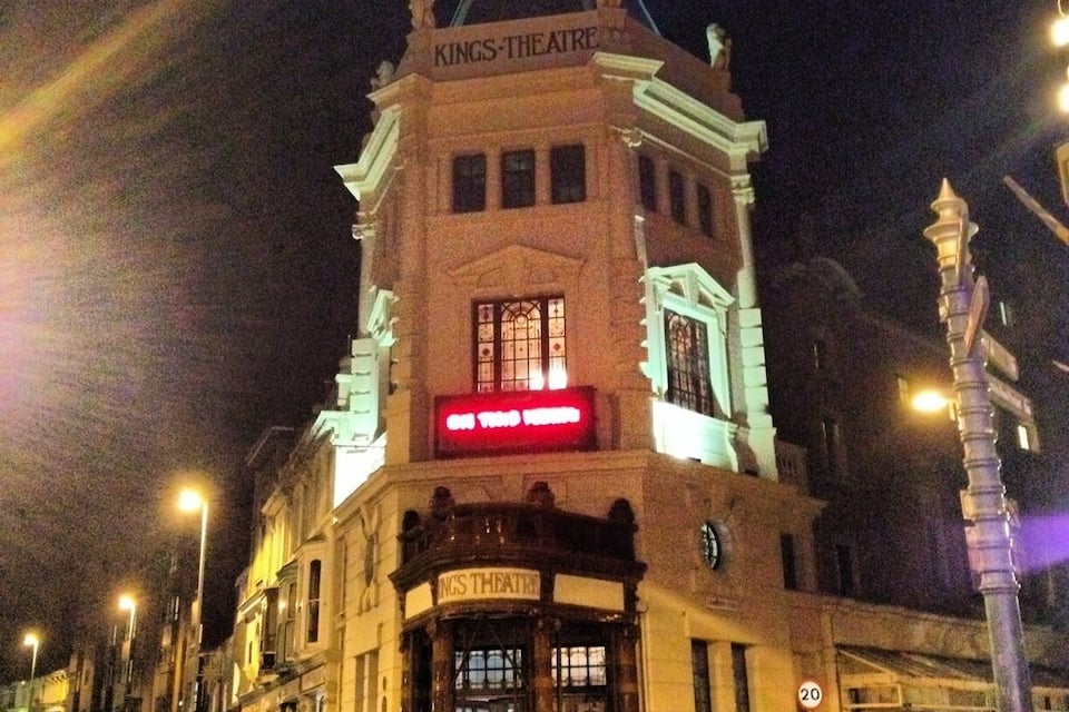 Kings Theatre with a marquee reading "ON THE THORNHILL."