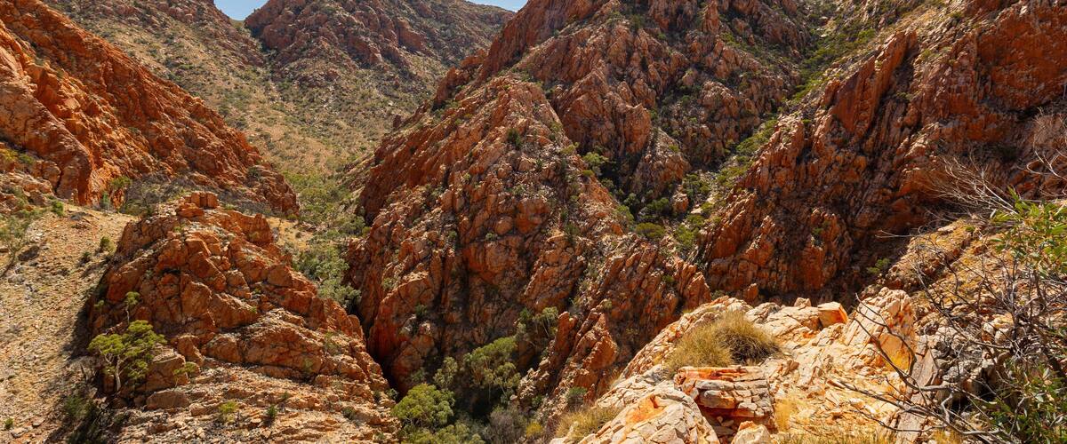 Standley Chasm featuring desert views and a gorge or canyon