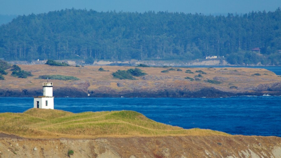 Ilha de San Juan caracterizando um farol, paisagens da ilha e paisagem