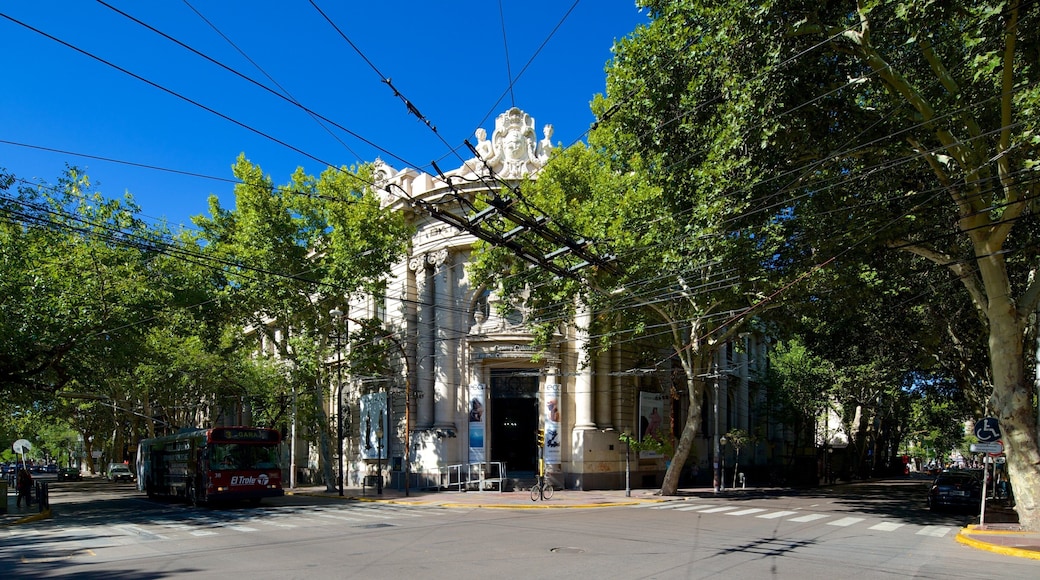 Región vinícola de Mendoza mostrando escenas cotidianas