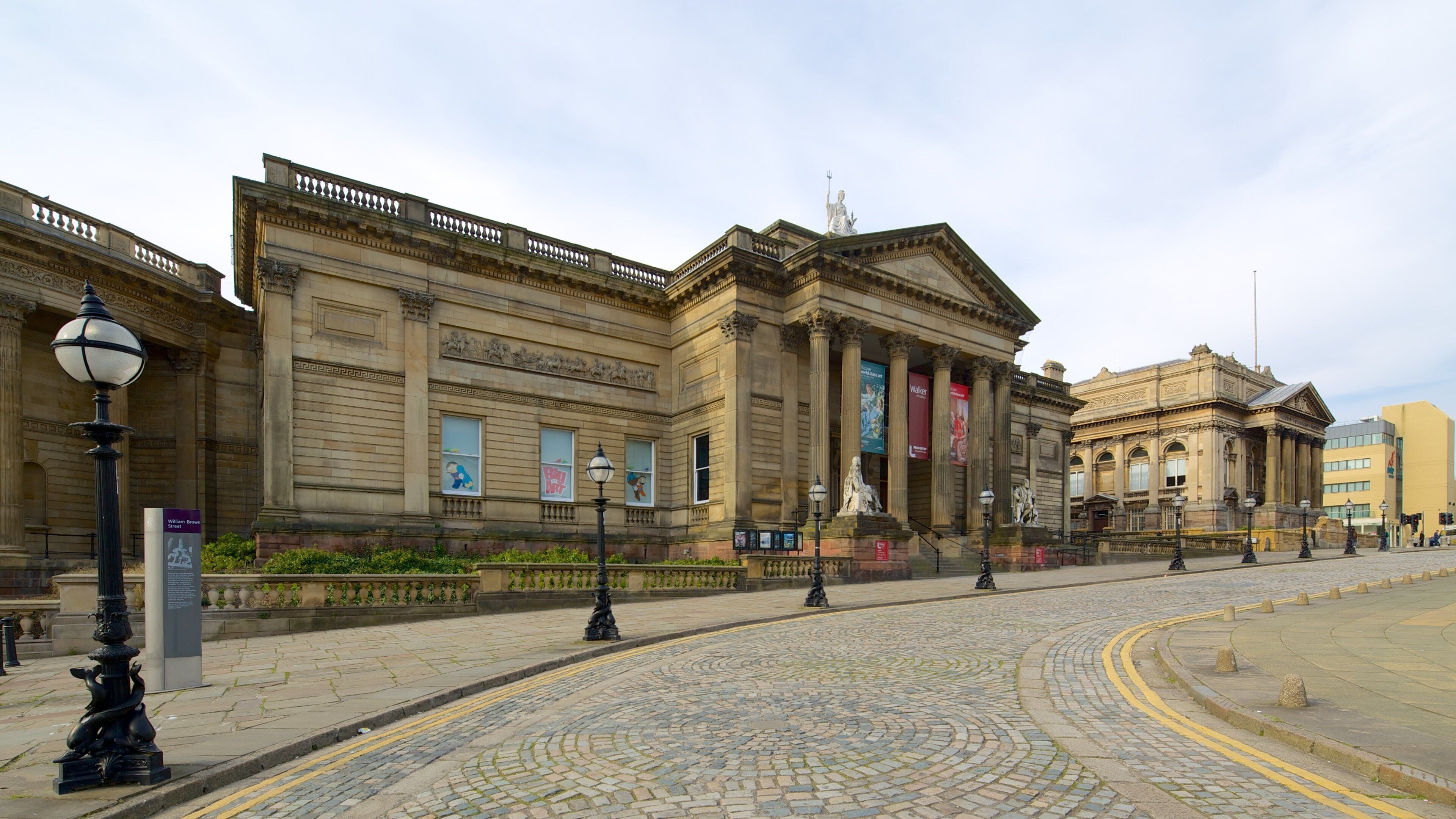 County Sessions House showing heritage architecture, an administrative buidling and street scenes