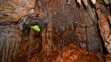 Dominikanische Republik welches beinhaltet Innenansichten und Höhlen