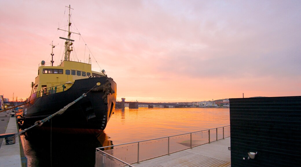 Aalborg which includes a marina, a bay or harbour and boating