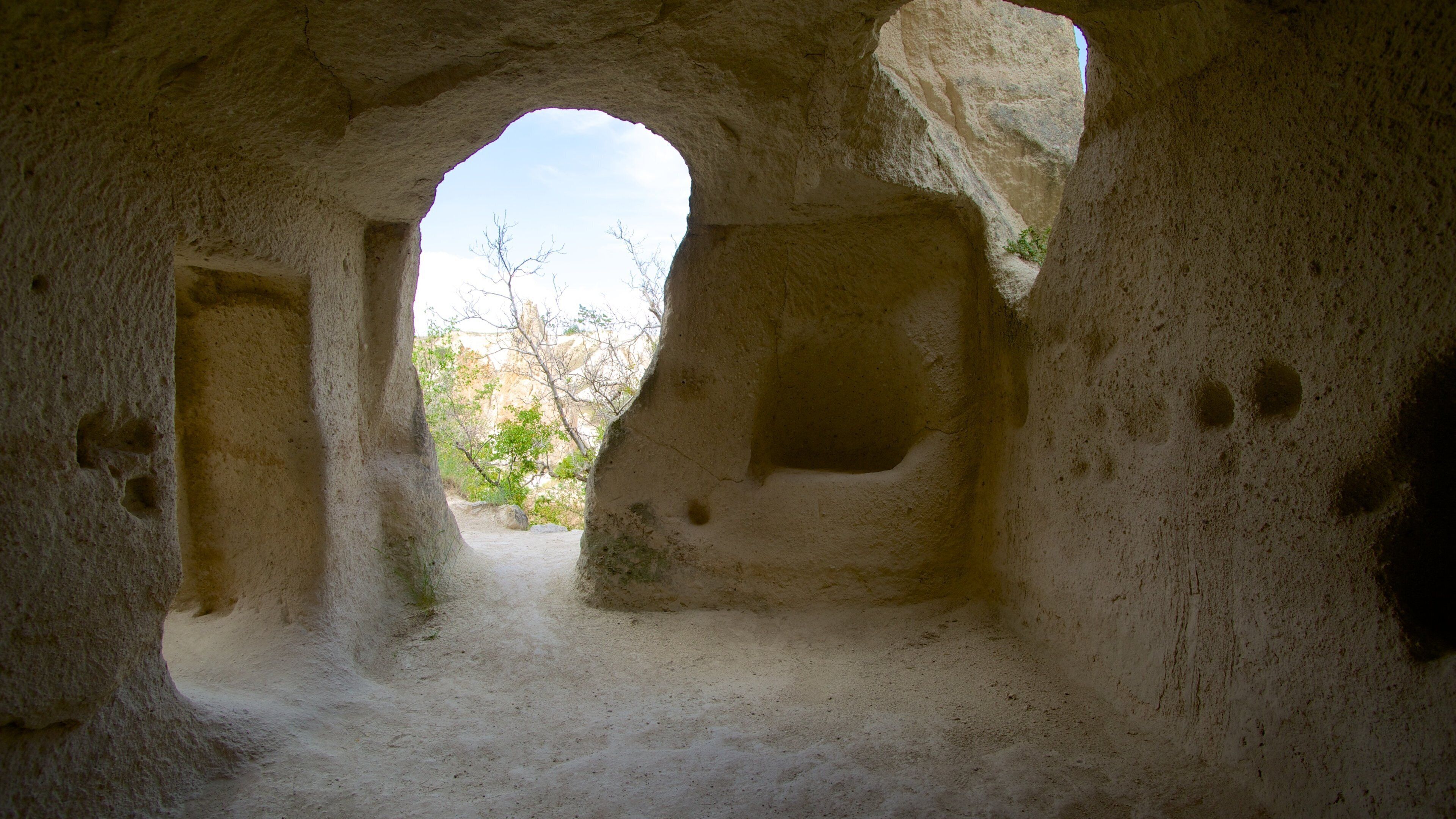 卡帕多西亞 呈现出 宗教元素 和 教堂或大教堂