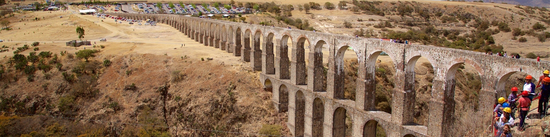 提波特左特蘭 设有 寧靜風景, 橋樑 和 歷史建築